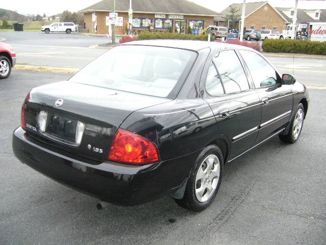 Nissan Sentra 2004 photo 3