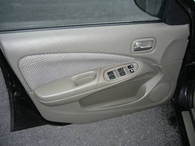 Nissan Sentra 2004 photo 4