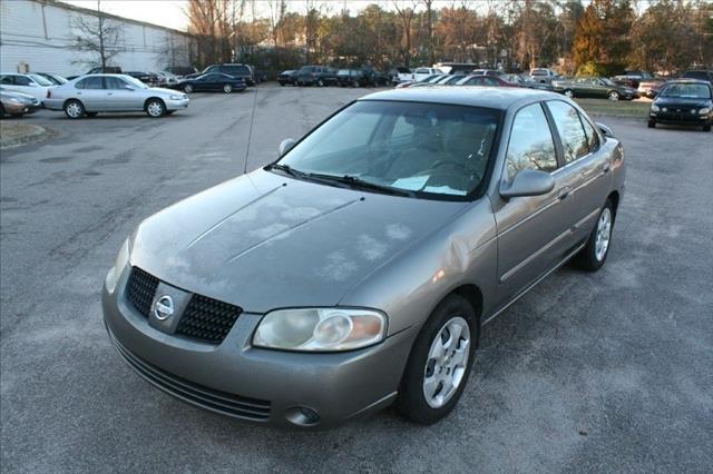 Nissan Sentra 2004 photo 2