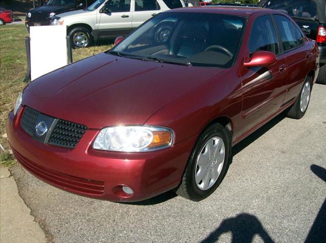 Nissan Sentra SEL W/ ROOF Sedan