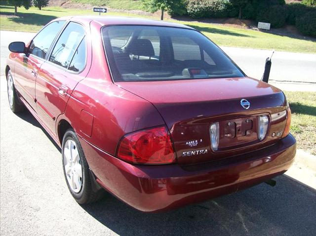 Nissan Sentra 2004 photo 1