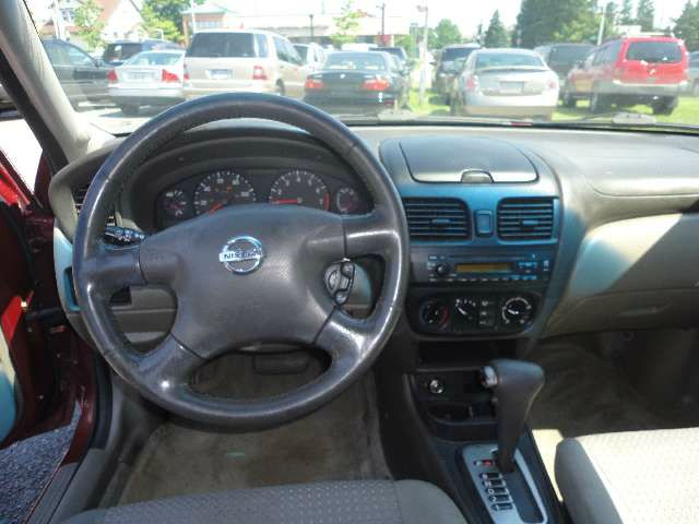 Nissan Sentra 2004 photo 2