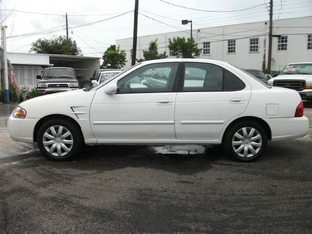 Nissan Sentra 2004 photo 2