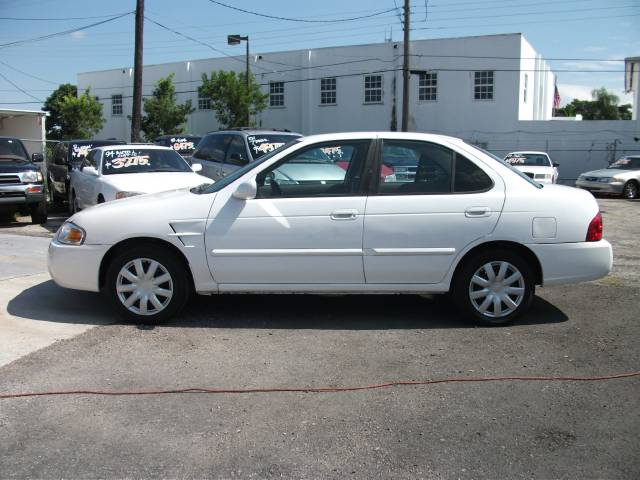 Nissan Sentra 2004 photo 3