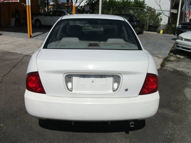 Nissan Sentra 2004 photo 5