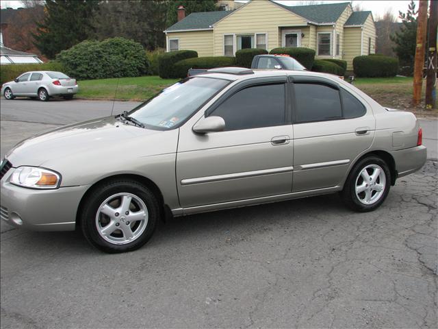 Nissan Sentra Crew Cab Standard Box 4-wheel Drive Denali Sedan