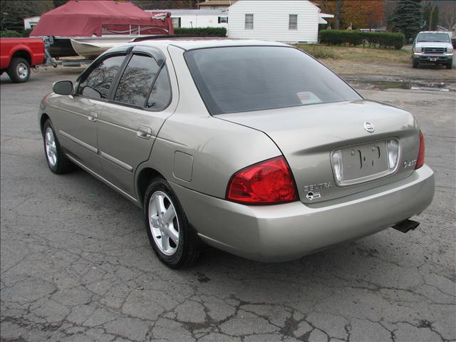 Nissan Sentra 2004 photo 4