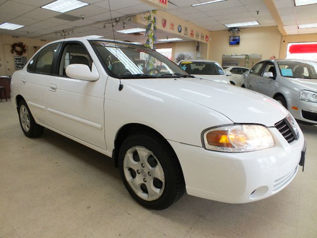 Nissan Sentra 2004 photo 1