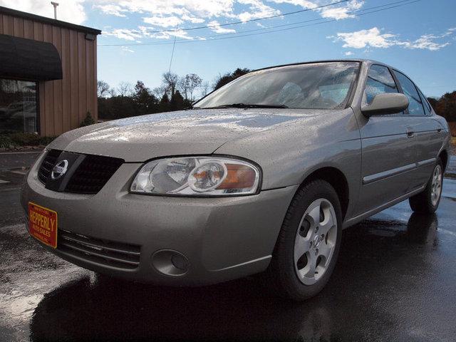 Nissan Sentra 2004 photo 1