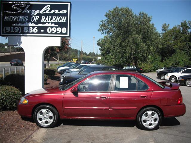 Nissan Sentra E43 Sedan