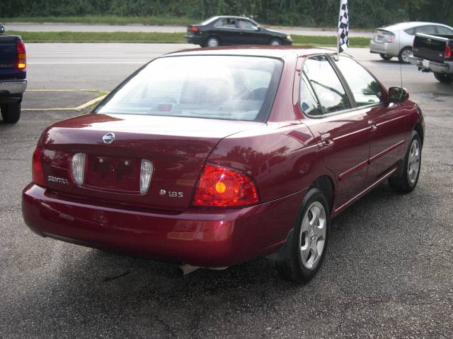 Nissan Sentra 2004 photo 4