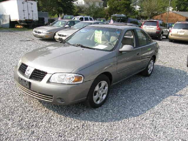 Nissan Sentra DE 4-door Sedan