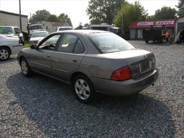 Nissan Sentra 2004 photo 1