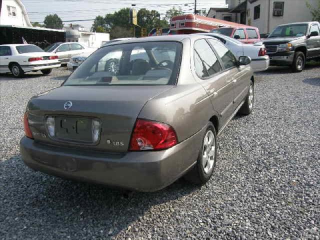 Nissan Sentra 2004 photo 2