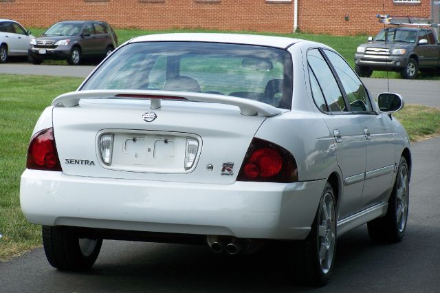 Nissan Sentra 2004 photo 2