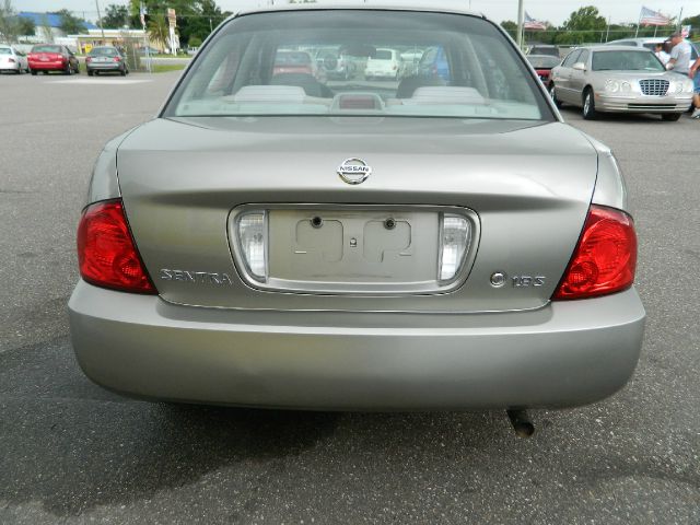 Nissan Sentra 2004 photo 4