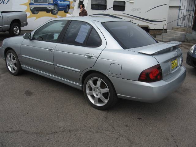 Nissan Sentra 2004 photo 1