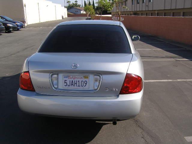 Nissan Sentra 2004 photo 2