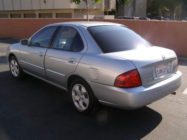 Nissan Sentra 2004 photo 3