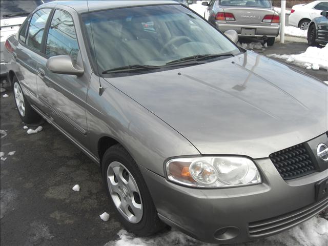 Nissan Sentra 2004 photo 2