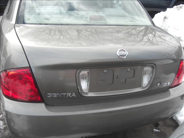 Nissan Sentra 2004 photo 5