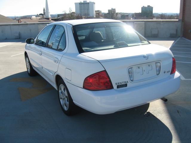 Nissan Sentra 2004 photo 3