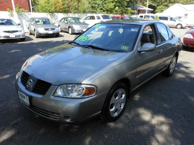 Nissan Sentra 2004 photo 4