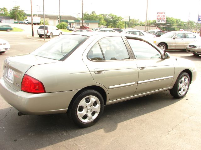 Nissan Sentra 2004 photo 4