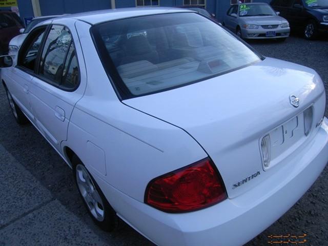 Nissan Sentra 2004 photo 1