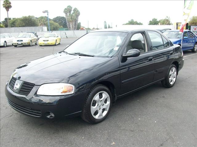 Nissan Sentra 2004 photo 0