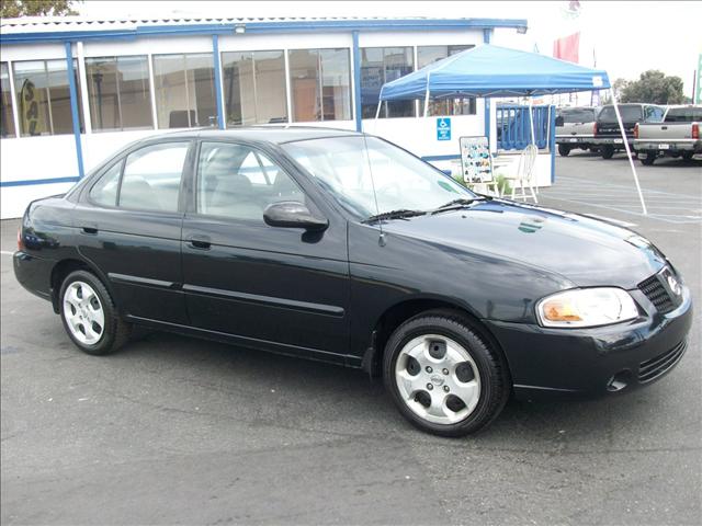 Nissan Sentra 2004 photo 1