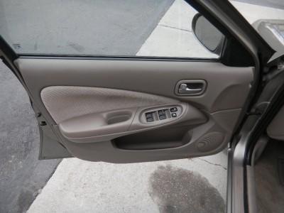 Nissan Sentra 2004 photo 4