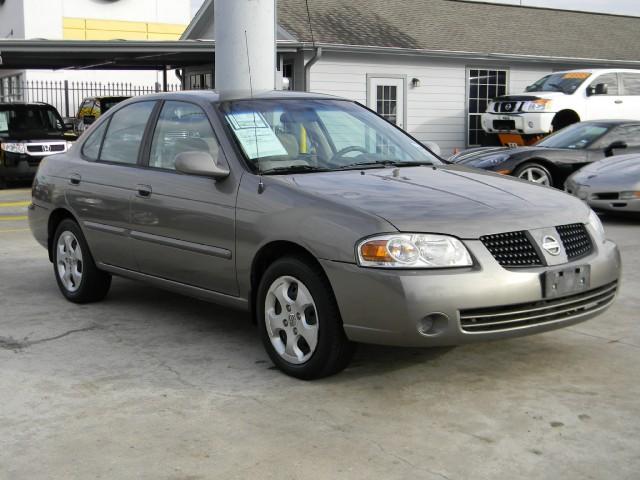 Nissan Sentra 2004 photo 2