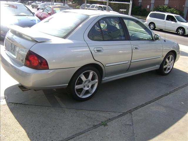 Nissan Sentra 2004 photo 4