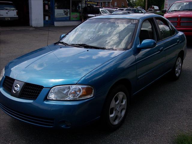 Nissan Sentra 2004 photo 1