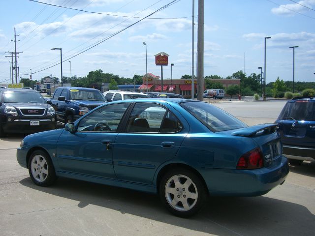 Nissan Sentra 2004 photo 2