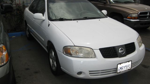 Nissan Sentra 2004 photo 1