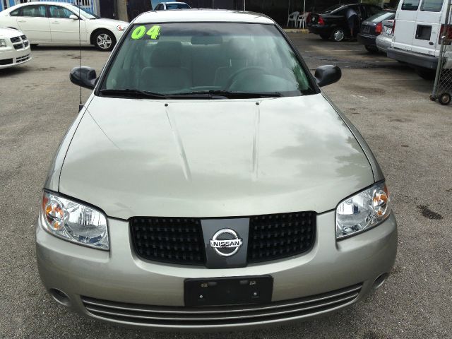 Nissan Sentra 2004 photo 2