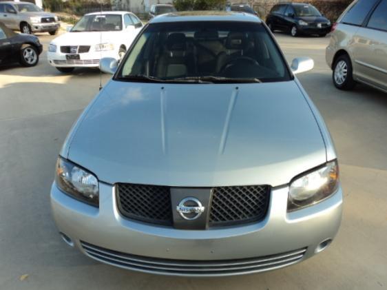 Nissan Sentra 2004 photo 1