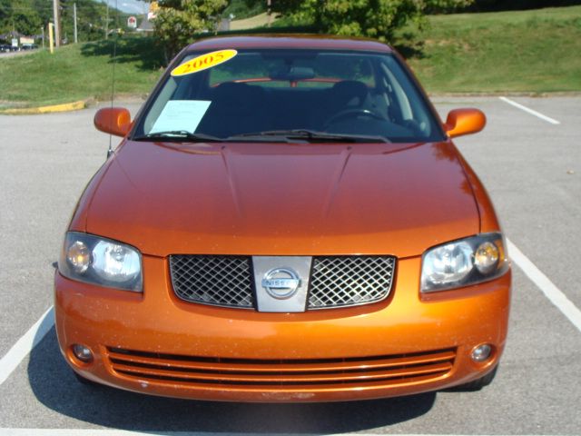 Nissan Sentra 2005 photo 1