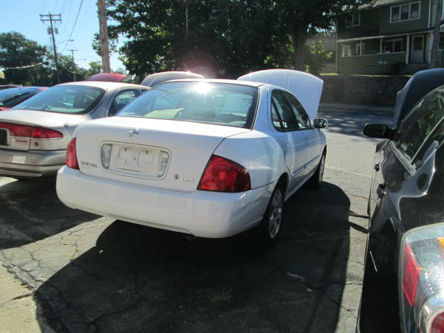 Nissan Sentra 2005 photo 1