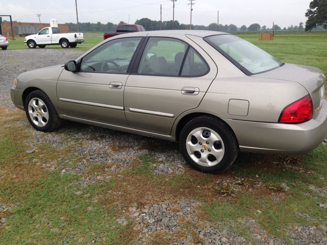 Nissan Sentra 2005 photo 4