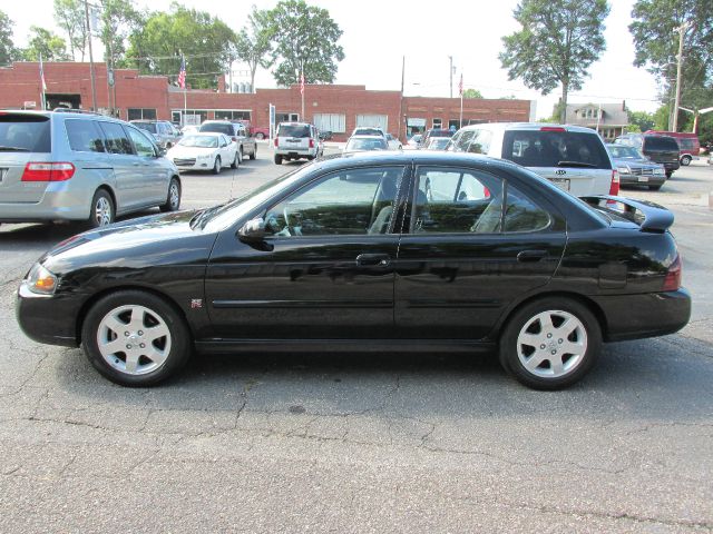 Nissan Sentra Mach One Sedan