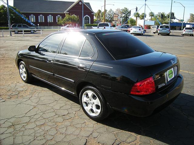 Nissan Sentra 2005 photo 2