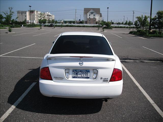 Nissan Sentra 2005 photo 1