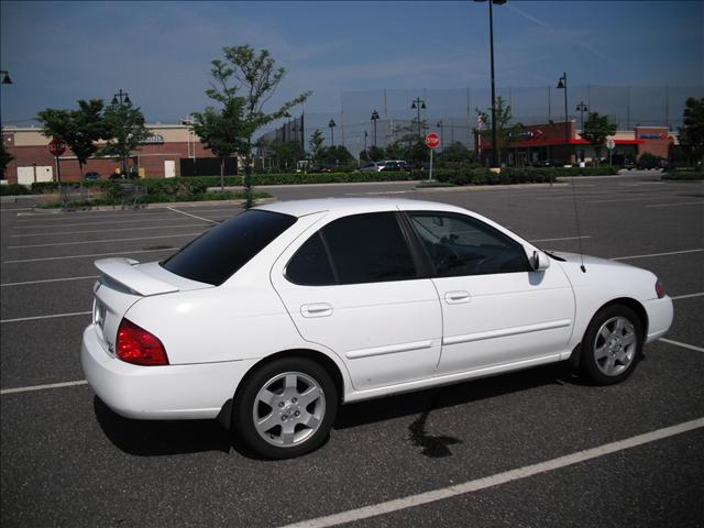 Nissan Sentra 2005 photo 2