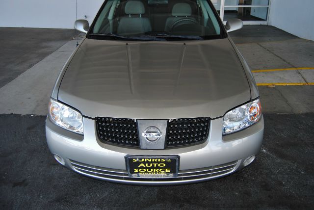 Nissan Sentra 2005 photo 1