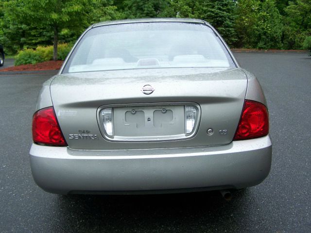 Nissan Sentra 2005 photo 11