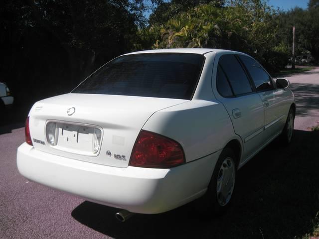 Nissan Sentra 2005 photo 1