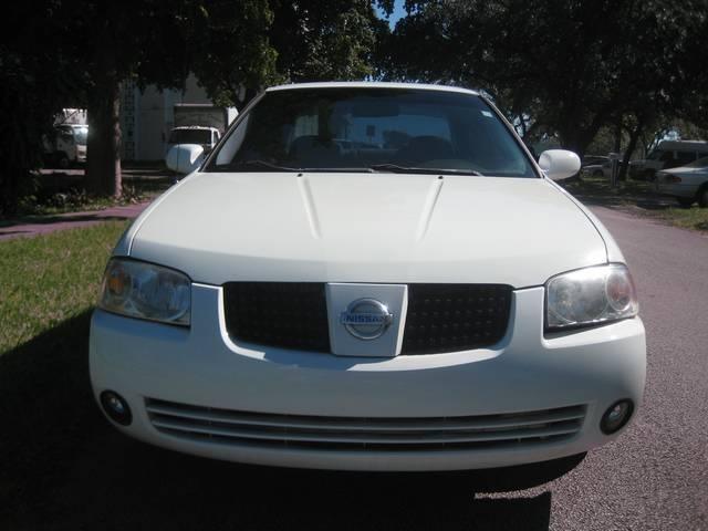 Nissan Sentra 2005 photo 2